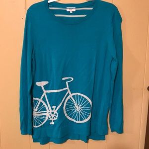 Crown & Ivy sweater size medium